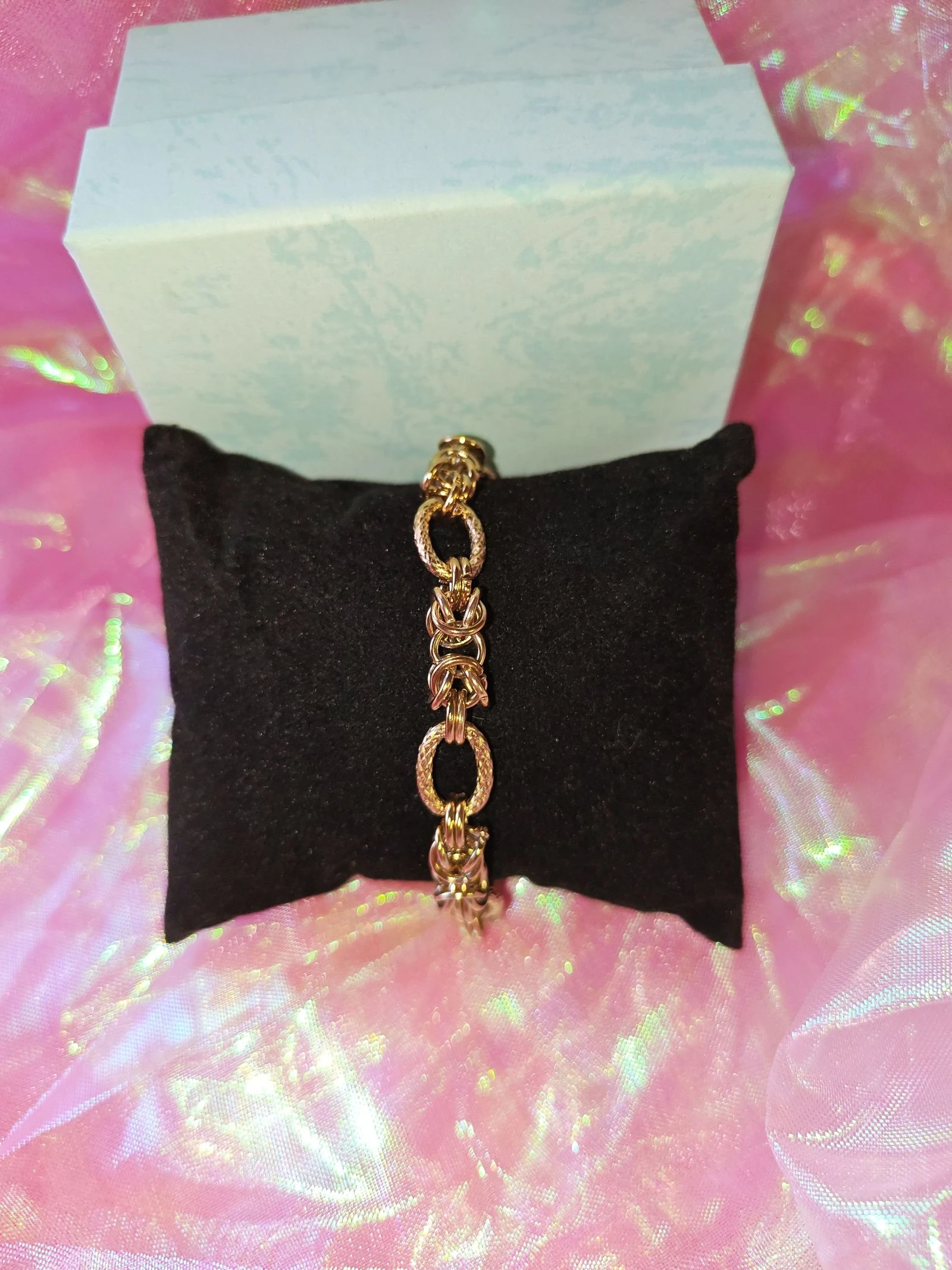 Pulsera dorada eslabones